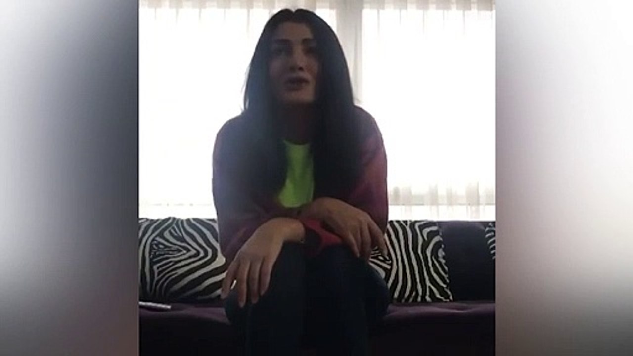 Aleyna Tilki'nin annesi Orhan Gencebay şarkısı söyledi