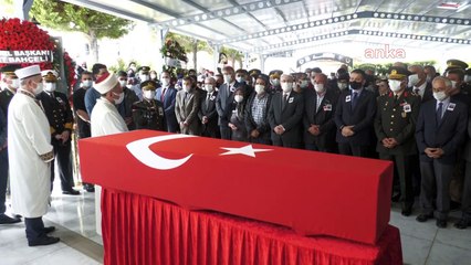 İzmir şehidini uğurladı… Teğmen Kıvık, son yolculuğuna uğurlandı…