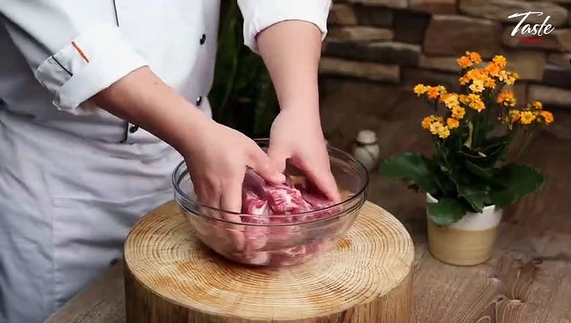 Easy, Fall-Off-The-Bone Ribs Recipe 2 Ways • Taste Show