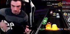 Ce gamer réussit un morceau impossible de Guitar Hero après 10 ans sans y toucher