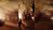 KASTAMONU - Pınarbaşı ilçesinde 3 eve sıçrayan yangın söndürülmeye çalışılıyor