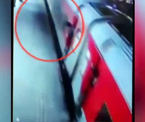 Tren ile peron arasında korkunç ölüm anı