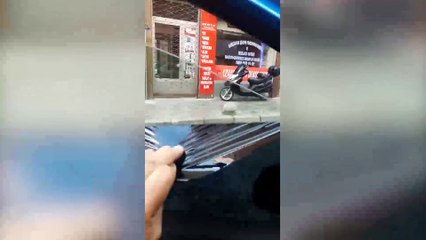 Siyah cam filmleri nasıl sökülür? İzliyoruz...