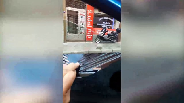 Siyah cam filmleri nasıl sökülür? İzliyoruz...