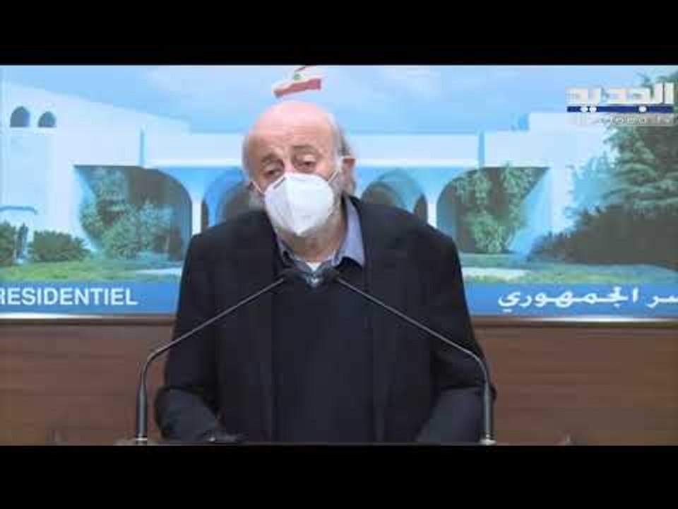 وليد جنبلاط بعد لقائه الرئيس ميشال عون في بعبدا : التسوية من اجل تأليف حكومة والقفز فوق الخلاف