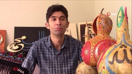 Pandemi döneminde evde kalarak su kabağı oymacılığını kendine meslek edindi