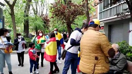 Antichavisti e di destra: i venezuelani al voto in Spagna