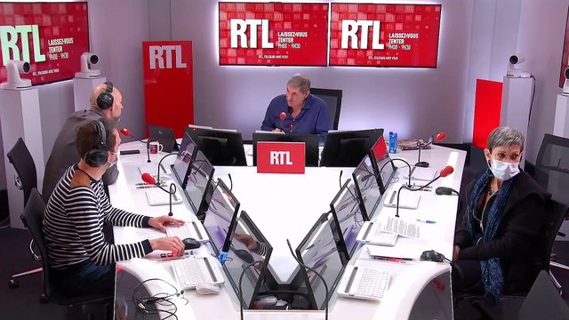 Un nouvel épisode de notre feuilleton sur le tournage de Notre-Dame brûle , le prochain film de Jean-Jacques Annaud. Stéphane Boudsocq a rejoint le cinéaste sur le parvis de la cathédrale de Paris.