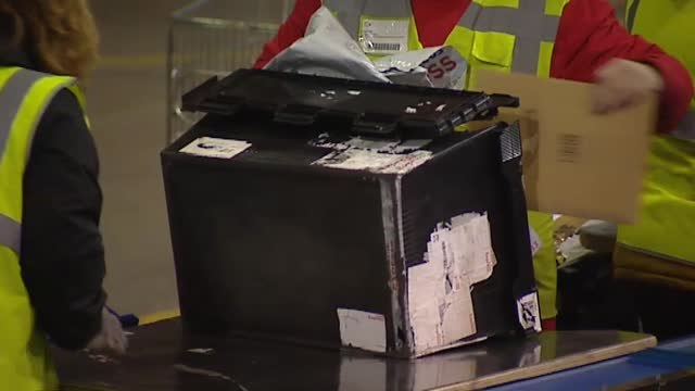 Correos intercepta en Barcelona una carta amenazante dirigida a Ayuso con dos balas en su interior