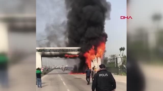 BURSA BAKIM ÇALIŞMASI YAPILAN ÜSTGEÇİTTE YANGIN ÇIKTI