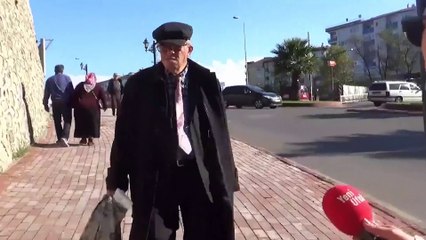 Gençliğin kötü bir yere gittiğini düşünen amca içini döküyor