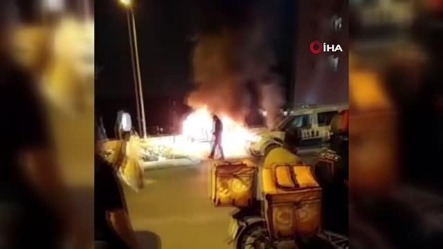 Benzin doldurulurken yanında sigara içilen araç alev topuna döndü