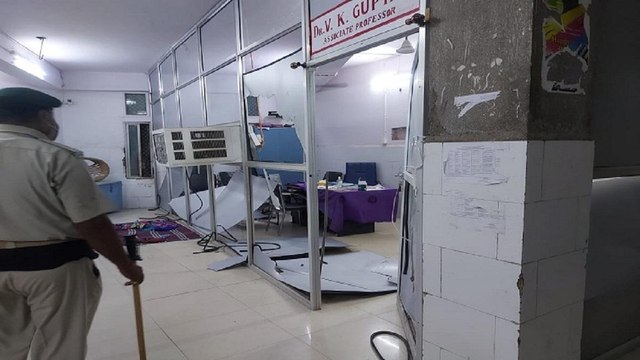 Patna: Relatives of the deceased creates ruckus at NMCH