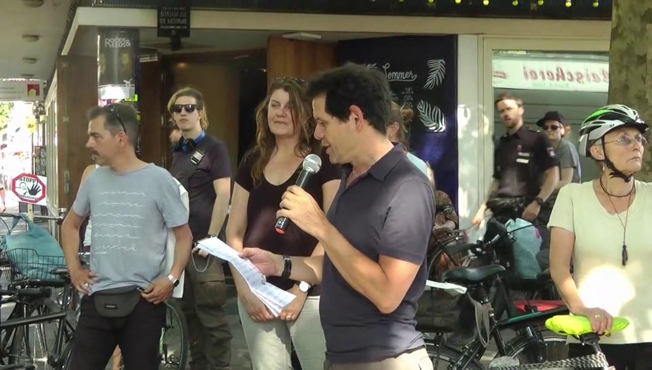 Altonaer Fahrraddemo - Redebeitrag - Rote Flora