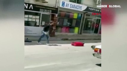 Kaldırım taşlı, sopalı ve bavullu kavga kamerada