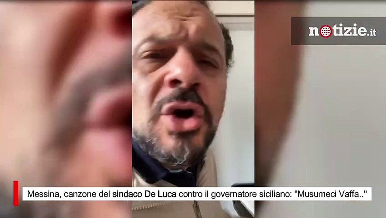 Messina, canzone del sindaco De Luca contro il governatore siciliano: "Musumeci Vaffa.."