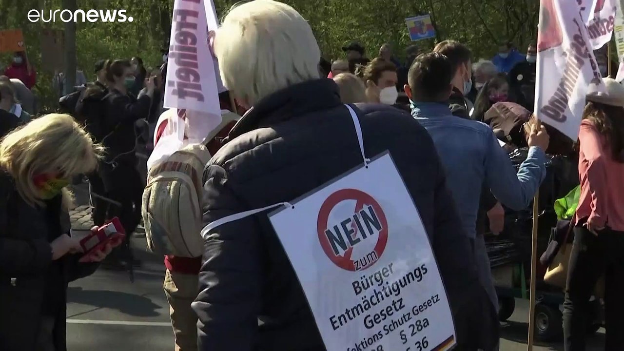 Innenministerium: Verfassungsschutz beobachtet Teile der "Querdenken"-Bewegung
