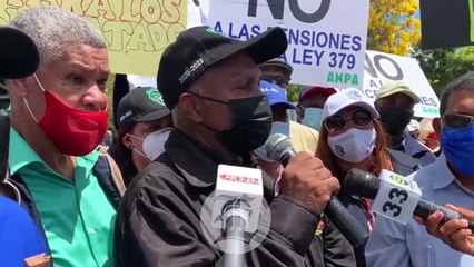 Agrónomos protestan frente al Palacio Nacional por cancelaciones masivas