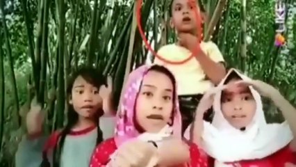 BOCIL LUCU NGAKAK