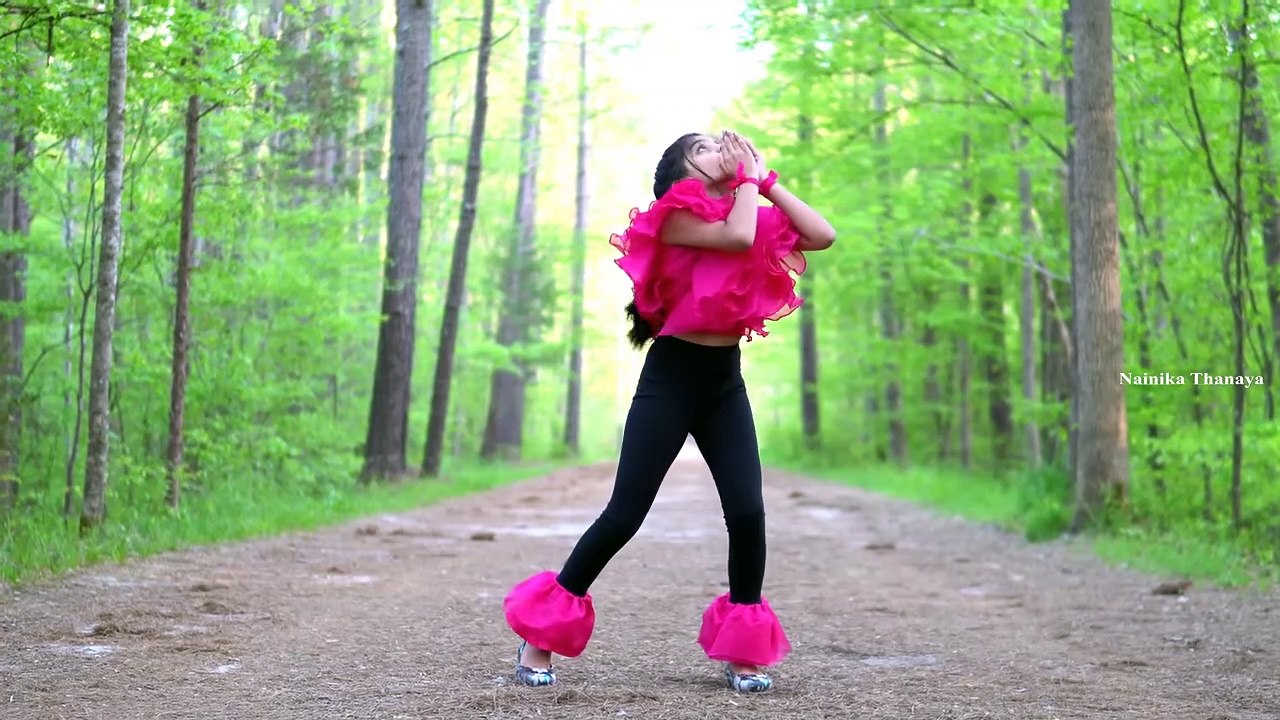 Enjoy Enjaami | Dance Cover | Nainika & Thanaya | Solo Performances