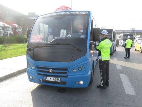 Son dakika haberi! TOPLU TAŞIMA ARAÇLARINA KORONAVİRÜS DENETİMİ -1 Beşiktaş