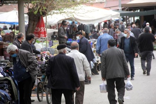 Erzincan'da tam kapanma öncesi yoğunluk