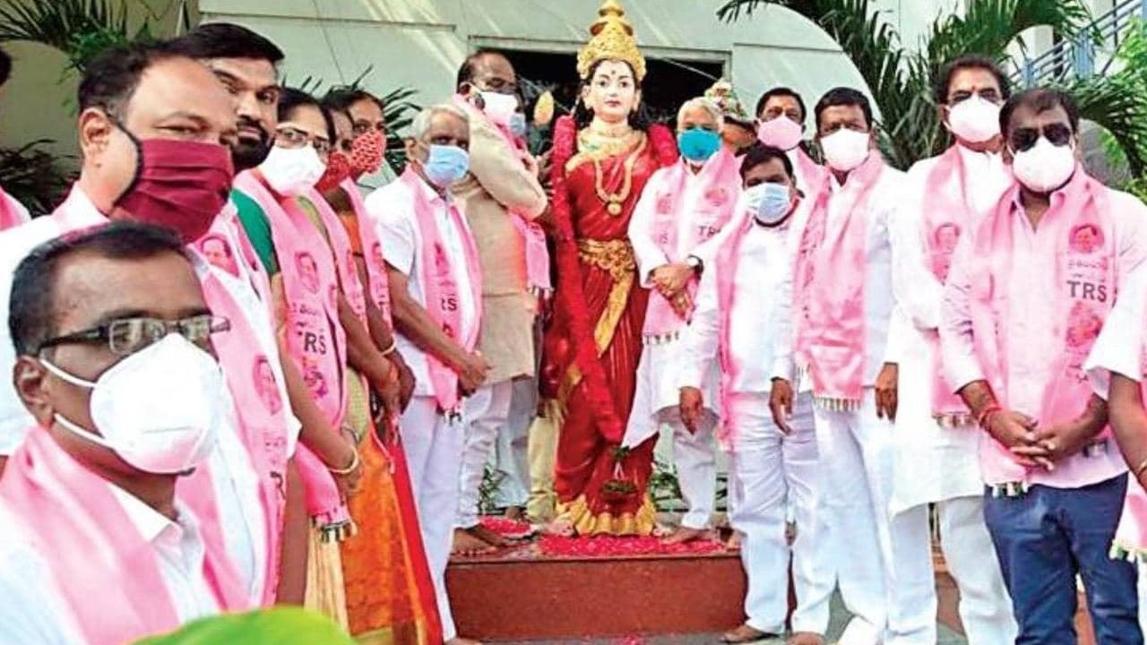 TRS Party Formation Day Celebrations At Telangana Bhavan