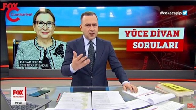 FOX Haber sunucusu Selçuk Tepeli rejiye sinirlendi! ‘Şunu bitirebilir miyim lütfen'