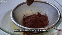 Simple way of making chocolate with homemade condensed milk (4 ingredients)