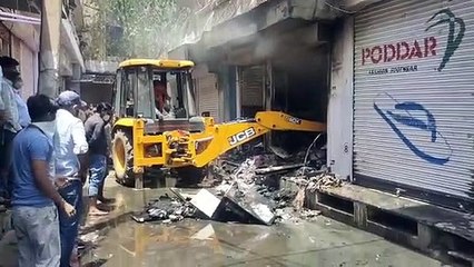 बंद दुकान में लगी आग, 20 लाख रुपए का सामान खाक