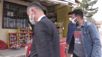 Üniversite öğrencileri "zimem defteri" uygulamasıyla bir bakkalda vatandaşın borcunu kapattı
