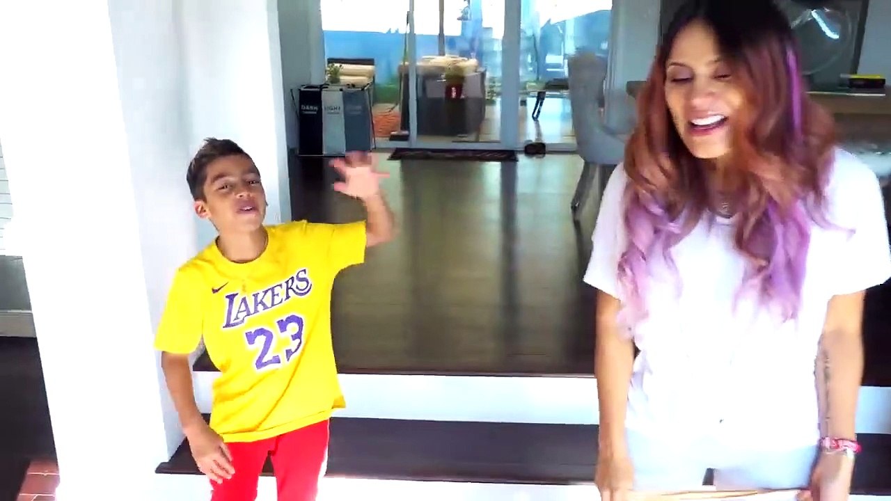 24 Hours Being Pregnant In Public!! Funny Challenge... | The Royalty Family