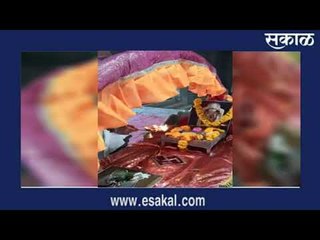 मुक्ताईनगरमध्ये संत मुक्ताई यांच्या पादुकांची महापूजा, आरती | Sakal Media |