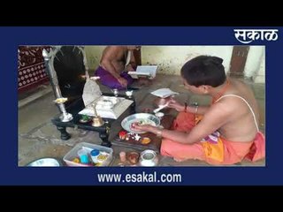 पैठण येथे संत एकनाथ महाराजांच्या पादुकांची महापूजा, आरती  | Sakal Media |