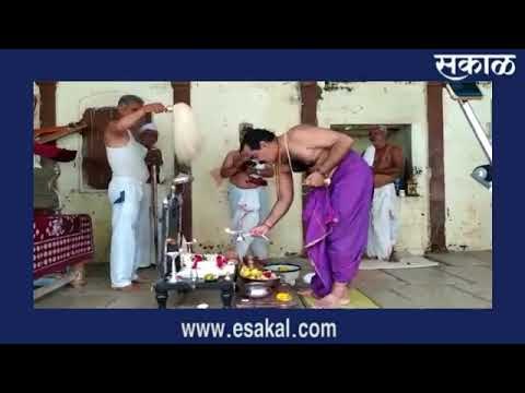 श्रीक्षेत्र पैठण येथे संत एकनाथ महाराजांच्या पादुकांची महापूजा, आरती | Sakal Media |