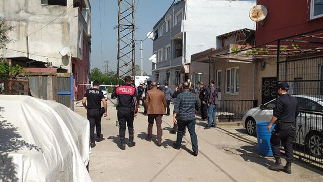 Bisiklet yüzünden kan aktı! Husumetlisini 6 kurşunla öldürüp kendi kafasına sıktı