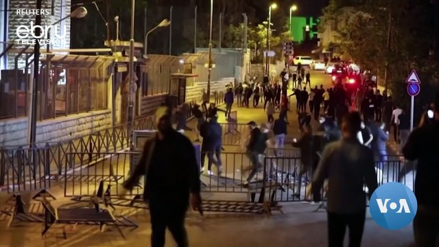 Palestinians In Gaza Fire Dozens Of Rockets At Southern Israel