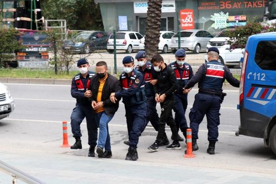 Son dakika haberi... Alanya'da operasyonda yakalanan yasa dışı bahis şüphelileri adliyede