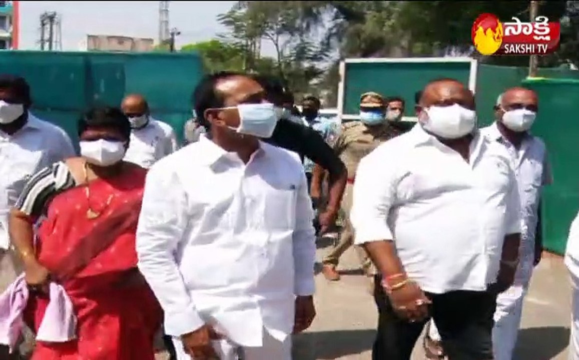 తెలంగాణలో లాక్‌డౌన్‌ ఆలోచన లేదు: మంత్రి ఈటల