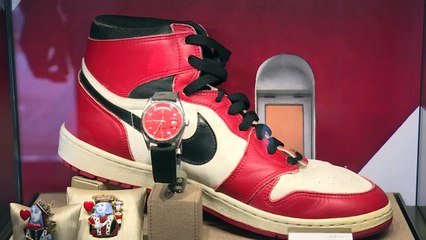 Des baskets de Michael Jordan aux enchères