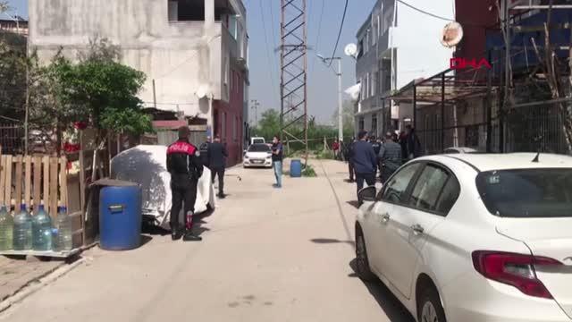 BİSİKLETİNE ÇARPTIĞI İÇİN HUSUMETLİ OLDUĞU KOMŞUSUNU VURUP İNTİHARA KALKIŞTI