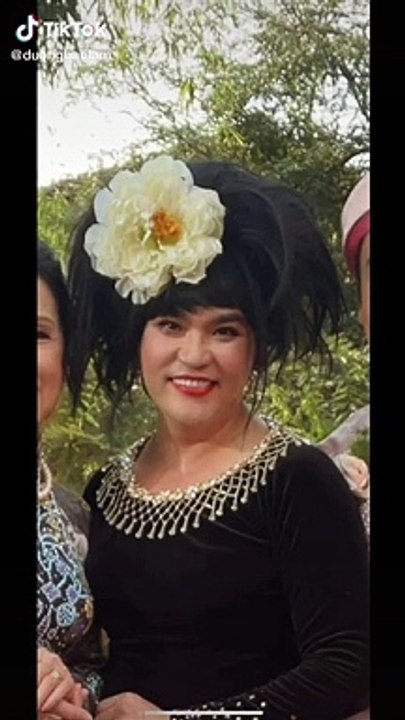 Lê Dương Bảo Lâm chơi lầy, lôi loạt hình Đại Nghĩa giả gái dựng clip