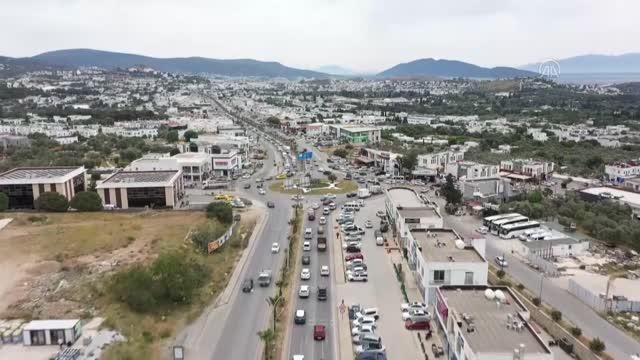 (DRONE) Turizm merkezi Bodrum'da tam kapanma öncesi yoğunluk arttı