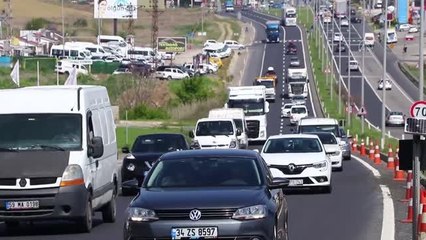 "Tam kapanma" öncesi İstanbul-Tekirdağ yolunda trafik yoğunluğu yaşanıyor