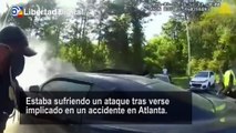 Angustioso rescate en EEUU de un hombre atrapado en el interior de su vehículo