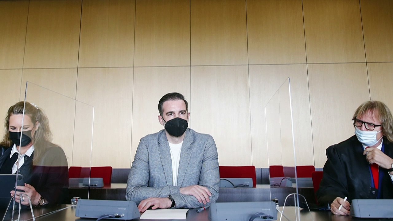 Metzelder gesteht Besitz und Weitergabe von Kinderpornos