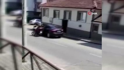 Küfürler, yumruklar, ölüm tehditleri savurdu: Sürücü inince kaçtı