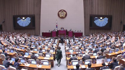 '임신 중에도 육아휴직' 남녀고용평등법 국회 통과 / YTN