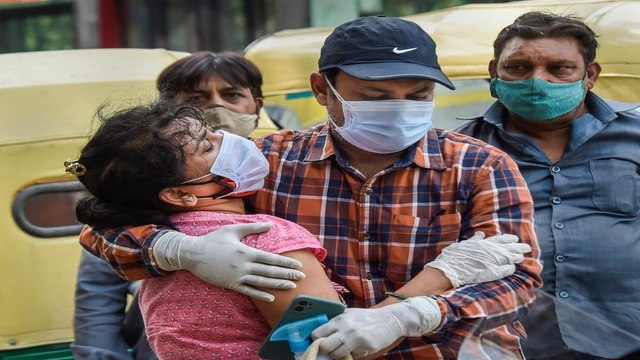 Covid Crisis: Delhi hospitals in worst situation