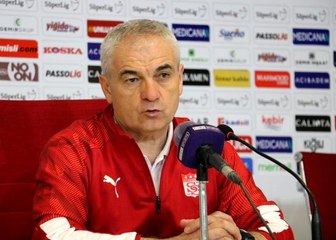 Rıza Çalımbay: "Takımımdan çok memnunum"